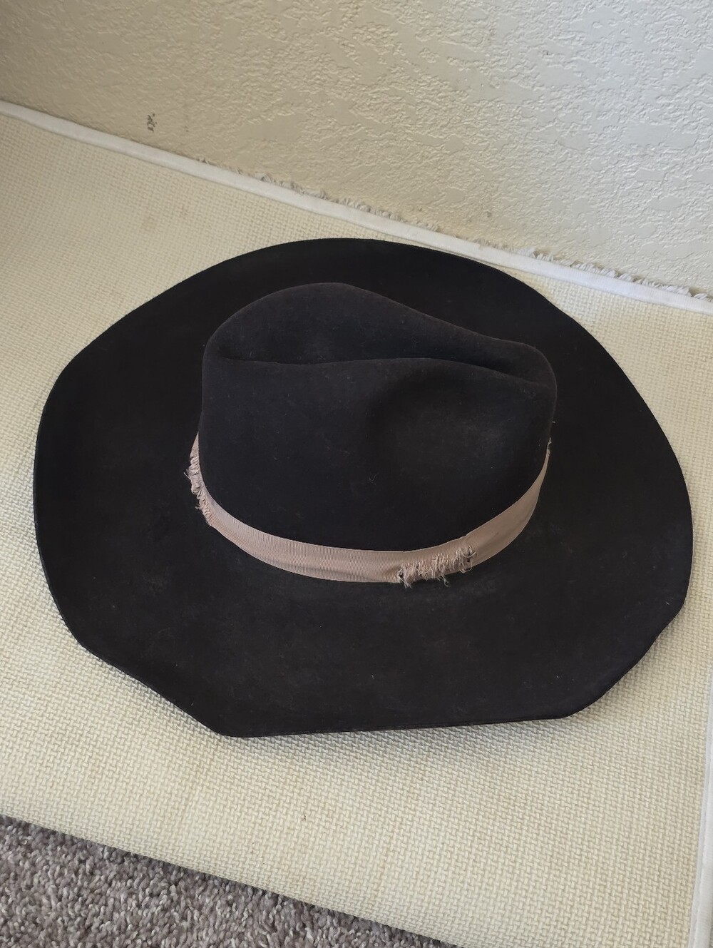 John B Stetson Wide Brim Black Felt Fedora with Taupe Band Hat